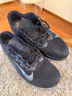 Nike Metcon Men's Training Shoes - Black and Silver Accent